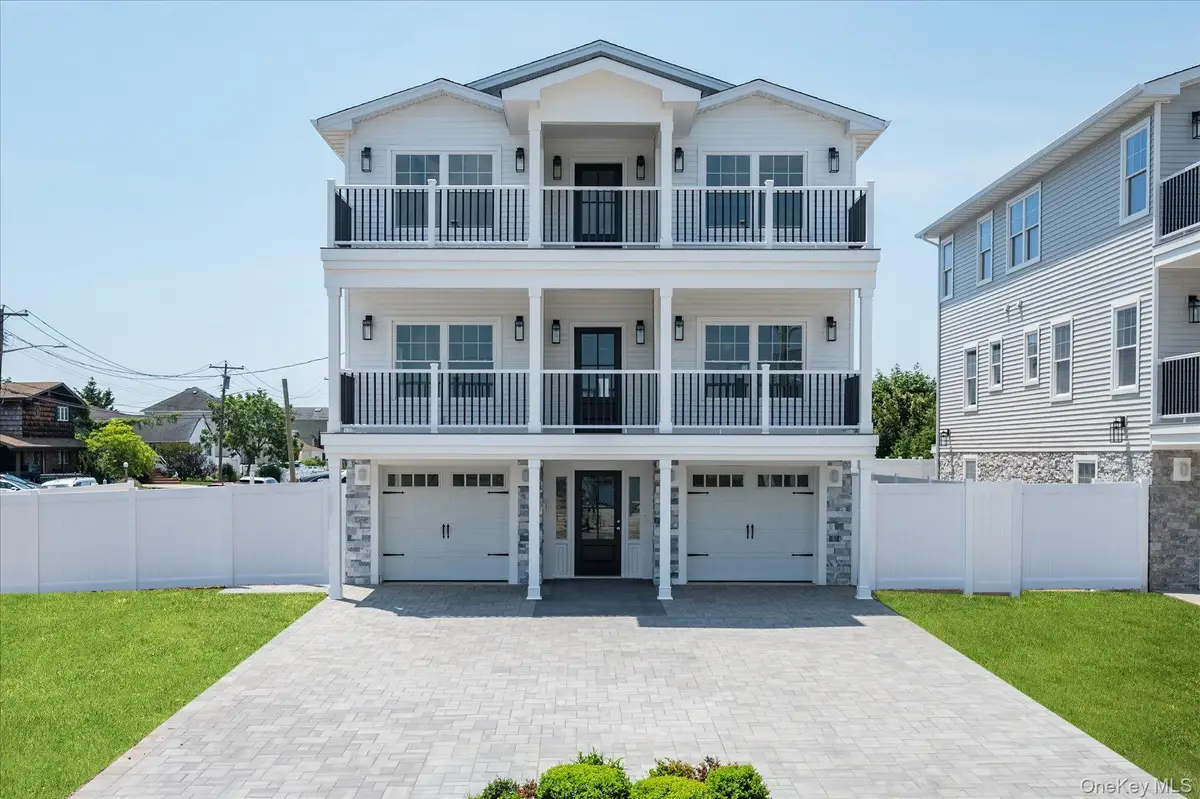 17 Island Parkway N, Island Park, NY 11558 - #1