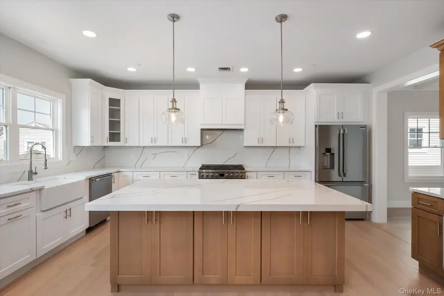 17 Island Parkway N, Island Park, NY 11558 - #3