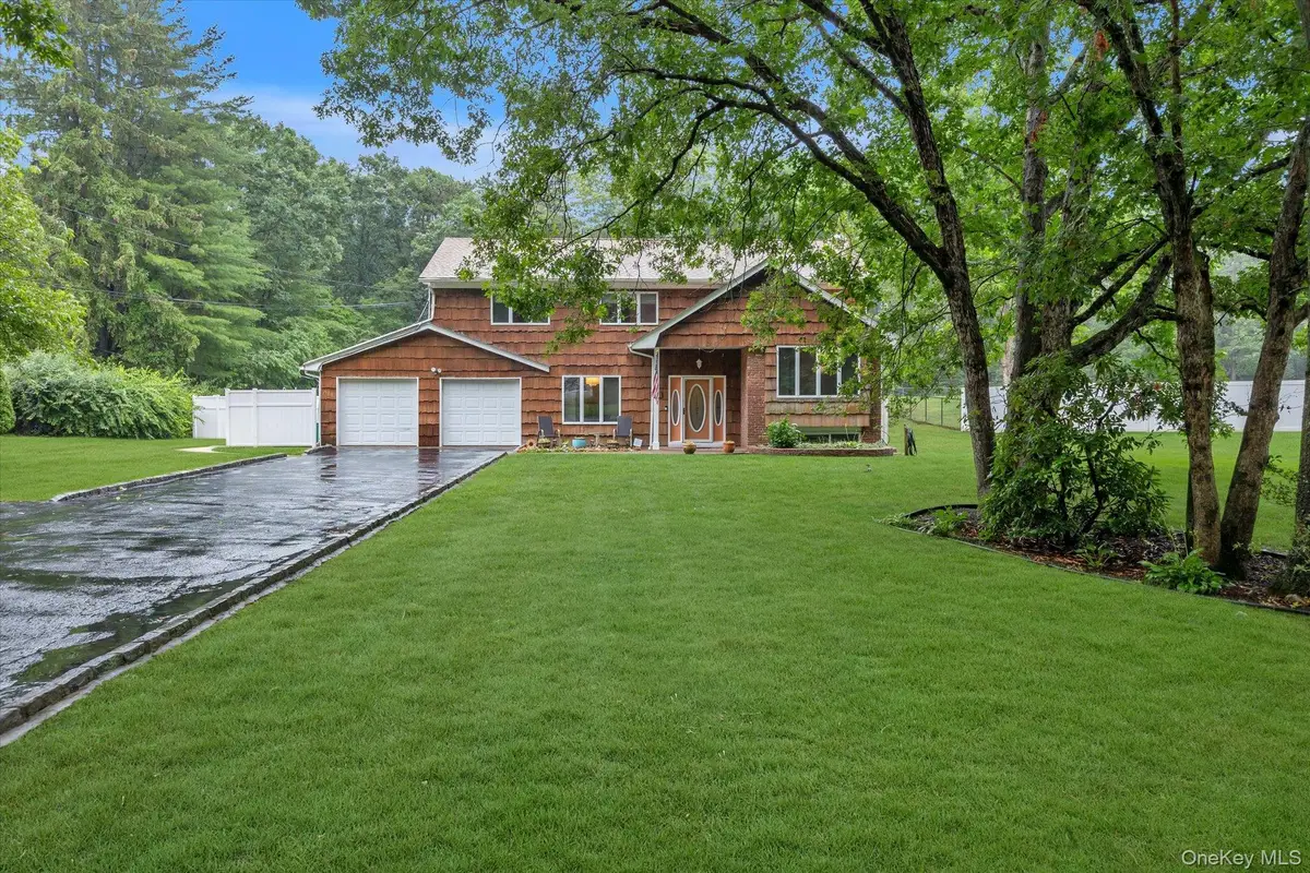 29 Wintergreen Drive, Melville, NY 11747 - #1