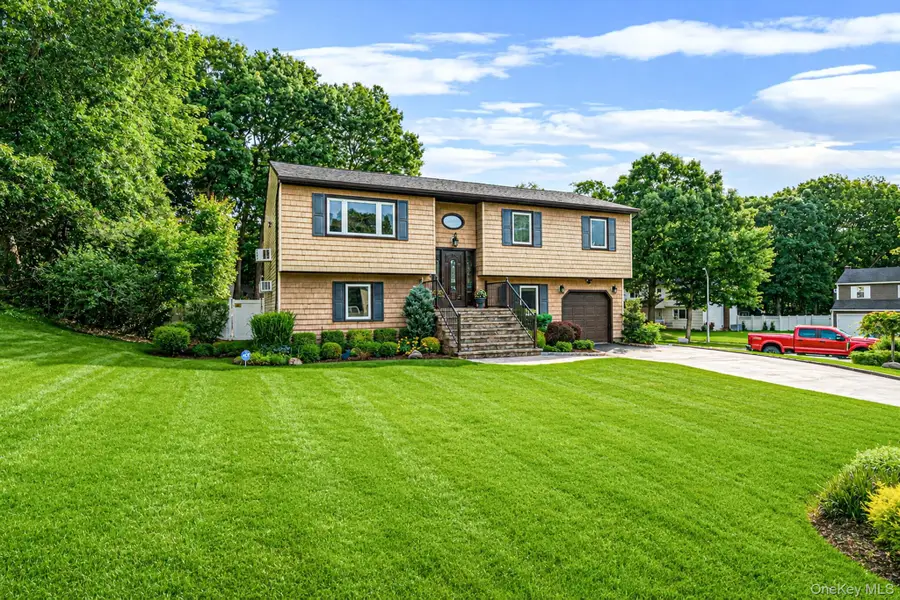 37 Oak Forest Drive, Islandia, NY 11749 - #2