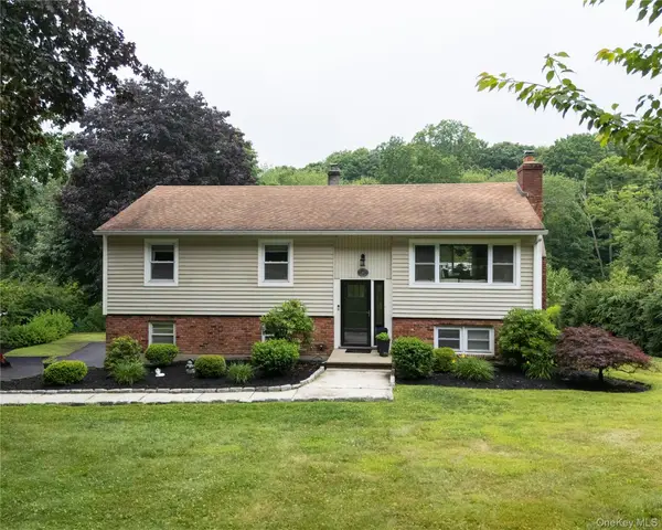 63 Dixon Road, Mahopac, NY 10512