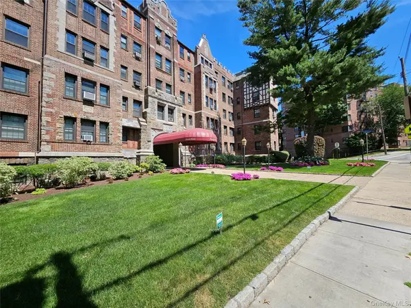 23 Old Mamaroneck Road #5K, White Plains, NY 10605