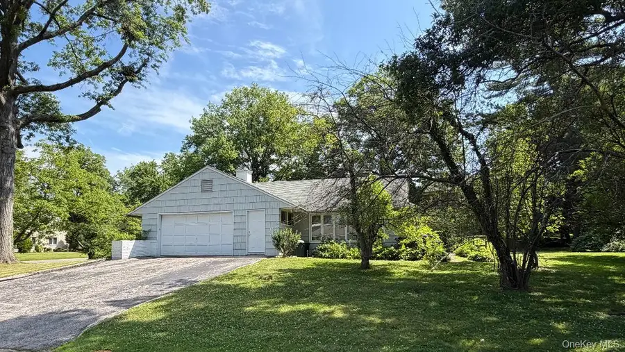 21 Old Farm Road, Great Neck, NY 11020 - #2