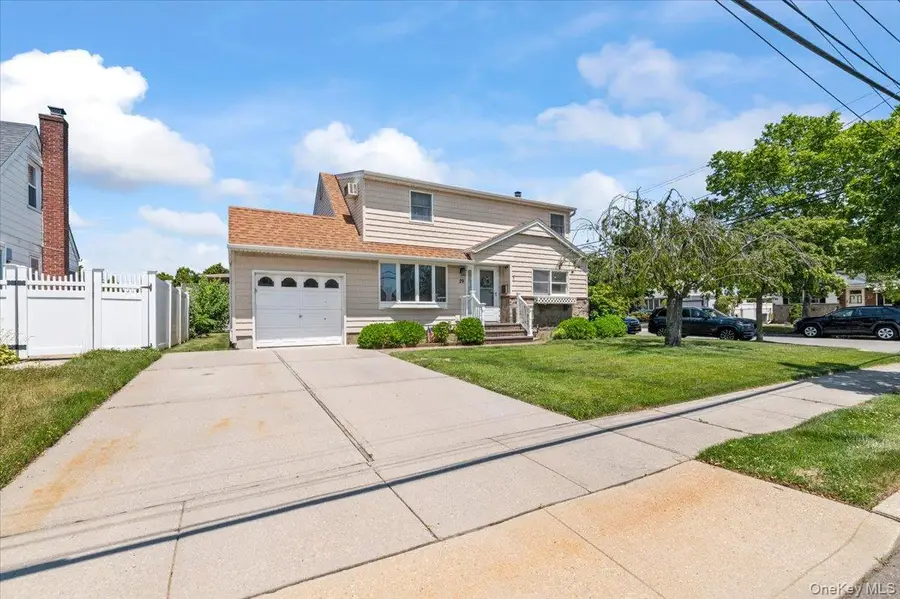 29 Edward Street, Bethpage, NY 11714 - #2
