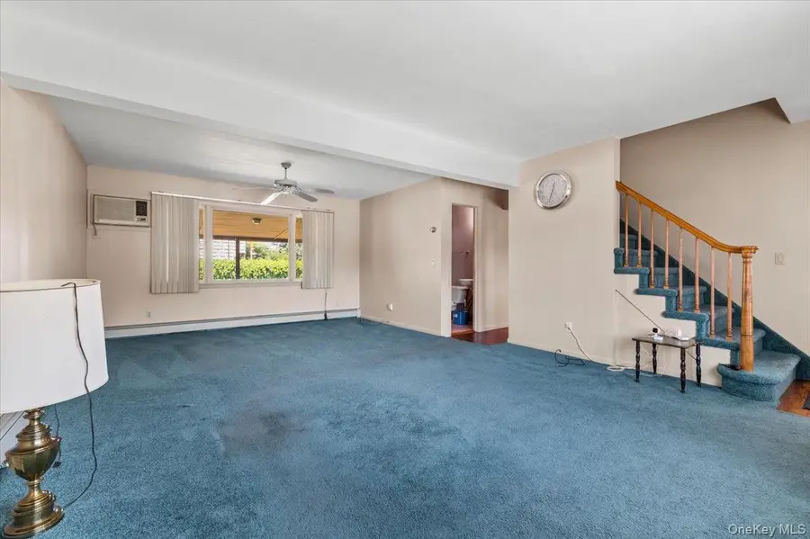 29 Edward Street, Bethpage, NY 11714 - #3