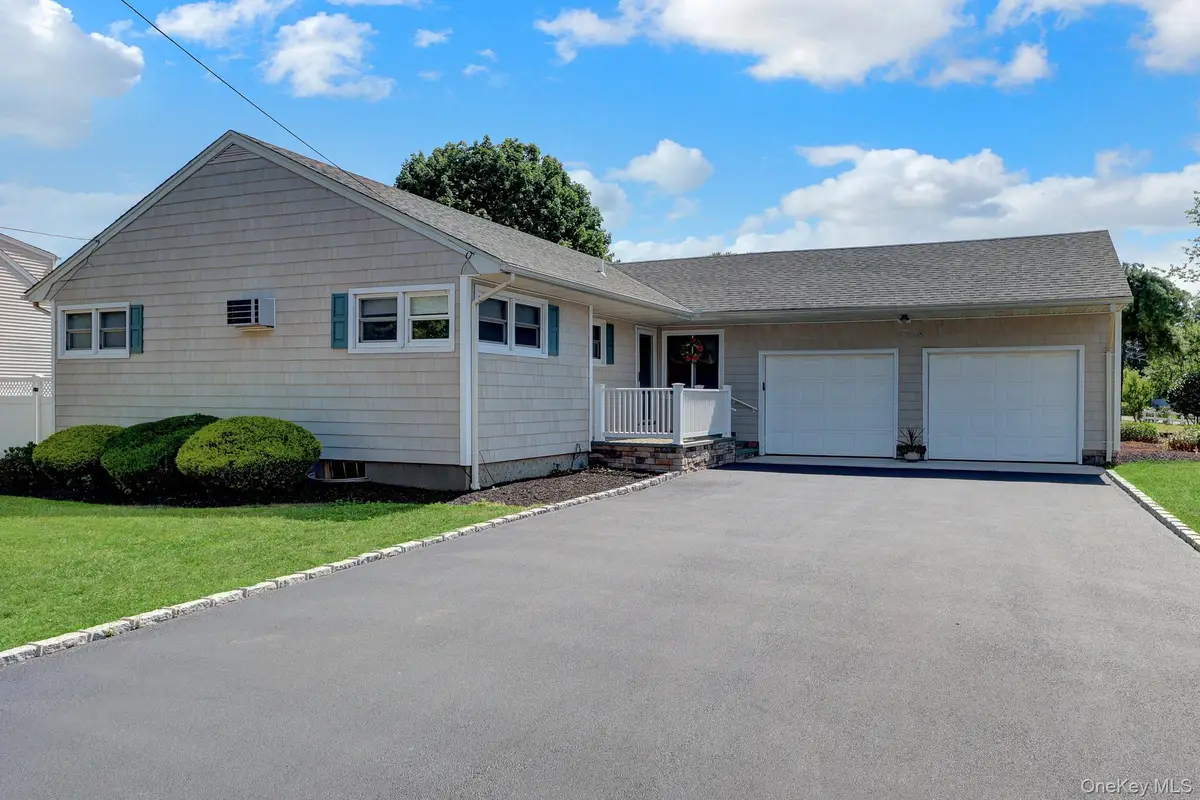 12 Bainbridge Avenue, Melville, NY 11747 - #1