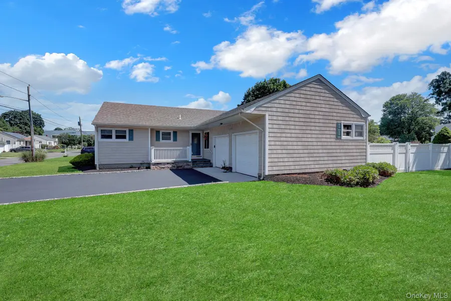 12 Bainbridge Avenue, Melville, NY 11747 - #3