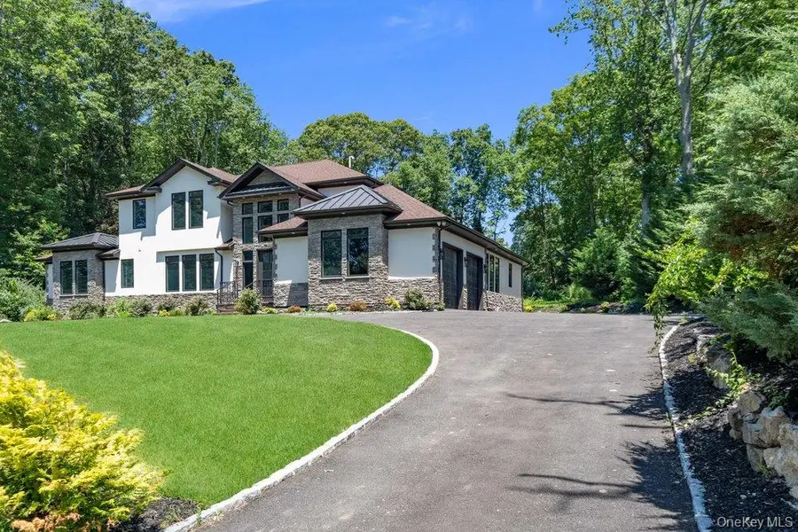 21 Arista Drive, Dix Hills, NY 11746 - #2