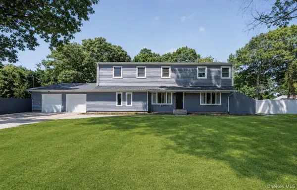 208 Newburgh Avenue, Medford, NY 11763