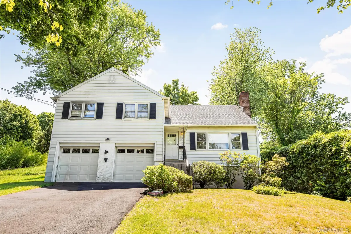 21 Pomander Drive, White Plains, NY 10607 - #1