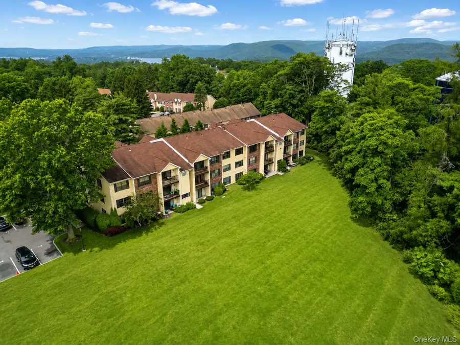 10 Edinburgh Drive #10, Peekskill, NY 10566 - #3