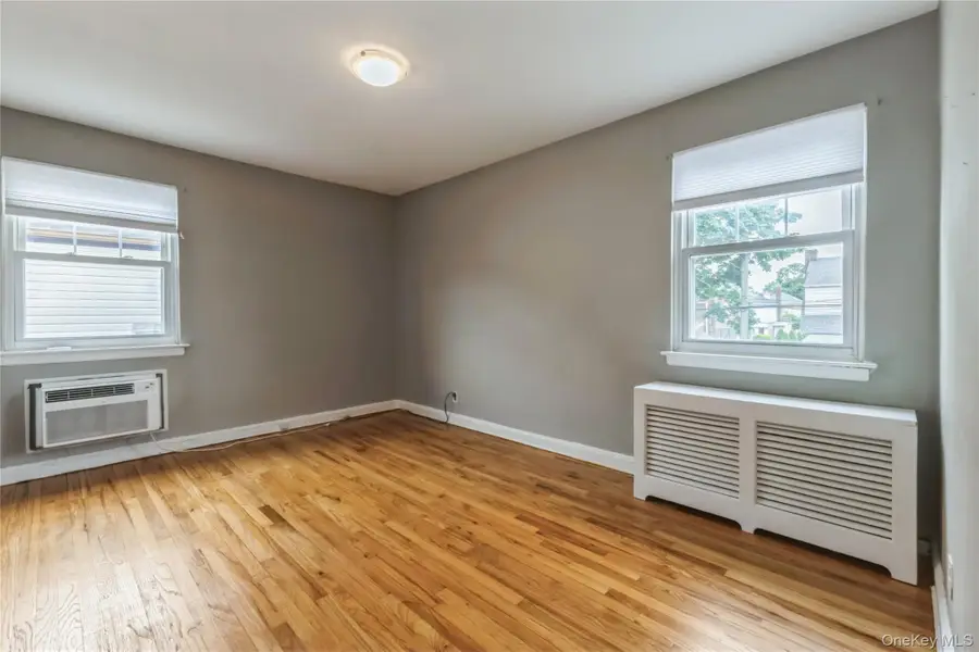 7548 183rd Street, Fresh Meadows, NY 11366 - #3