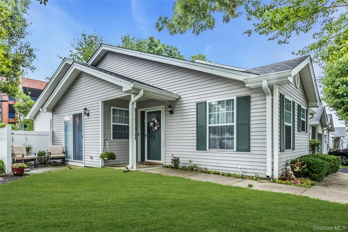 1 Biltmore Circle #1, Huntington Station, NY 11746 - #1