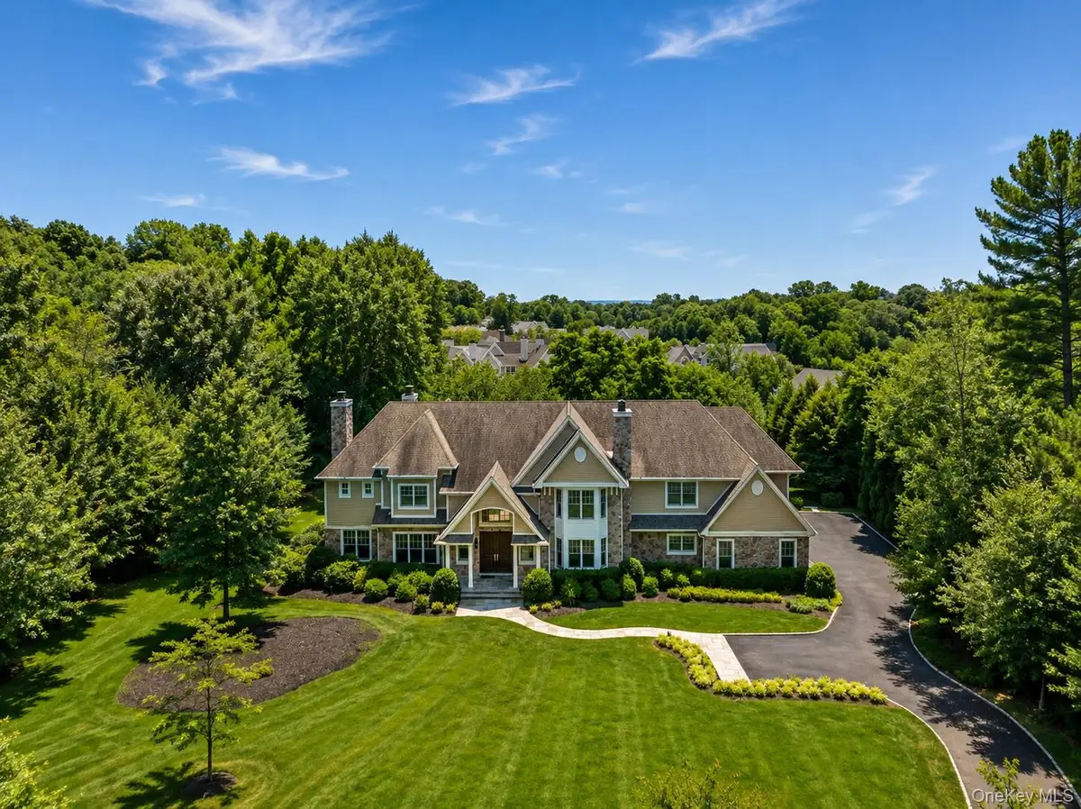 1 Bromley Court, Muttontown, NY 11791 - #1