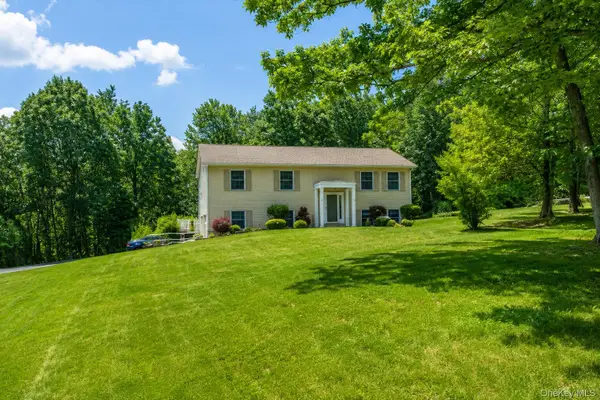 564 Clove Road, Monroe, NY 10950