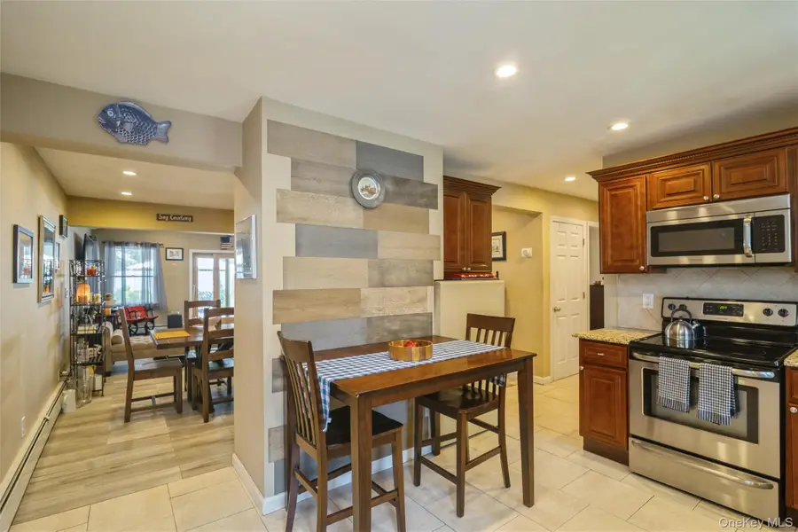 45 Abbot Lane, Hicksville, NY 11801 - #3