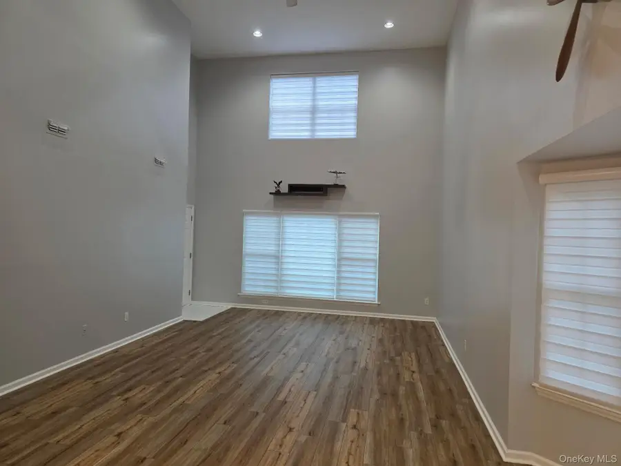 82 Kate Circle, Middle Island, NY 11953 - #2
