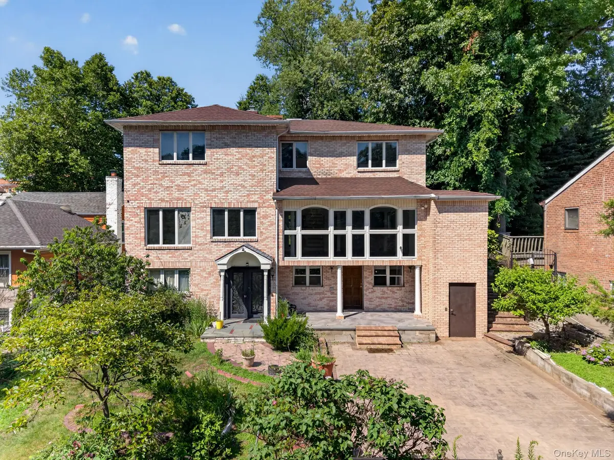 71-57 Douglaston Parkway, Little Neck, NY 11362 - #1