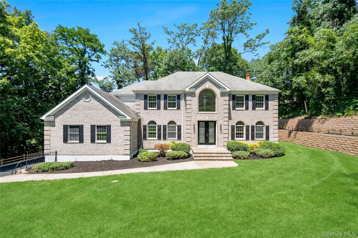 41 Cove Road, Huntington, NY 11743 - #1