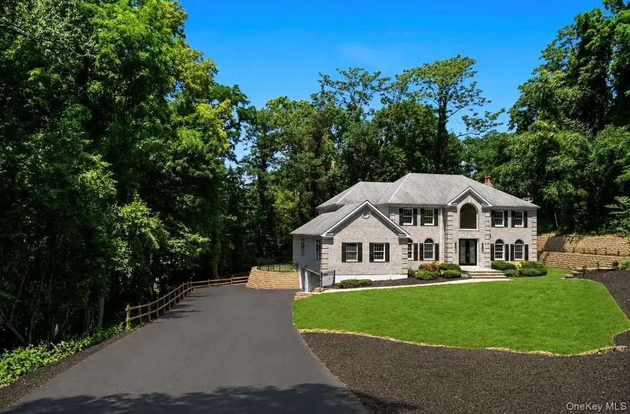 41 Cove Road, Huntington, NY 11743 - #3