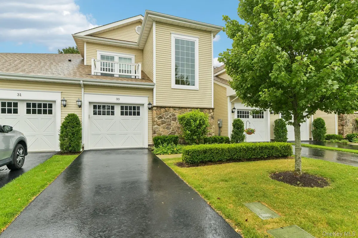 33 Greentree Court, Shirley, NY 11967 - #1