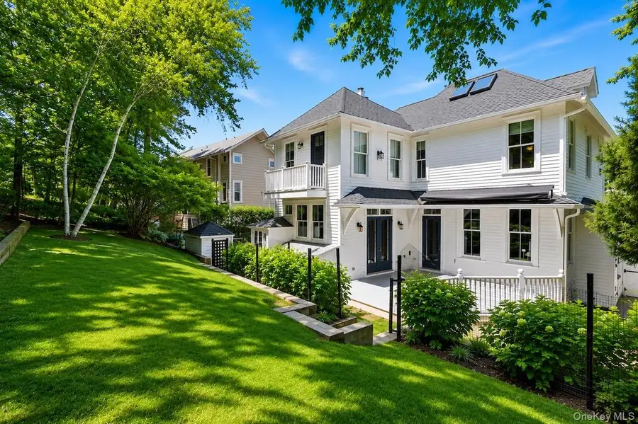 11 Prospect Avenue, Shelter Island Heights, NY 11965 - #2