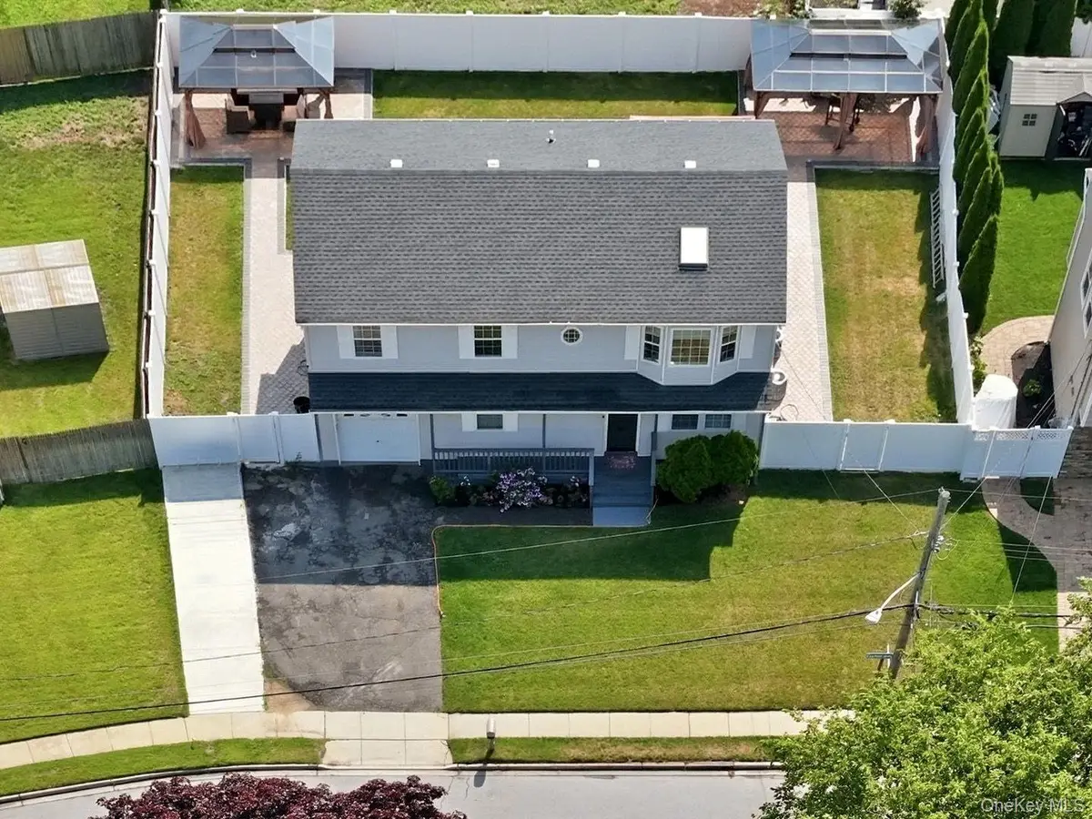 10 Carman Boulevard, Massapequa, NY 11758 - #1