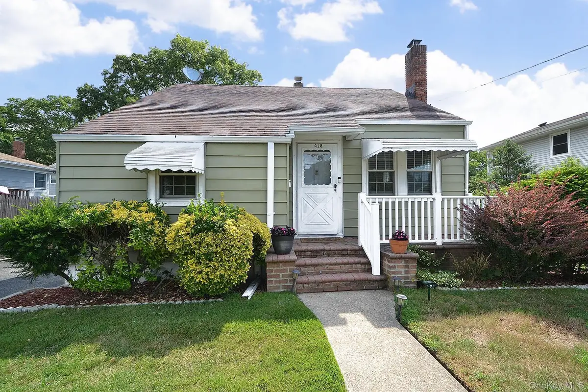 418 Asharoken Boulevard, Bay Shore, NY 11706 - #1