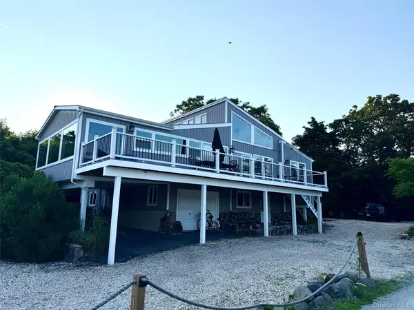 588 E Long Beach Road, Nissequogue, NY 11780