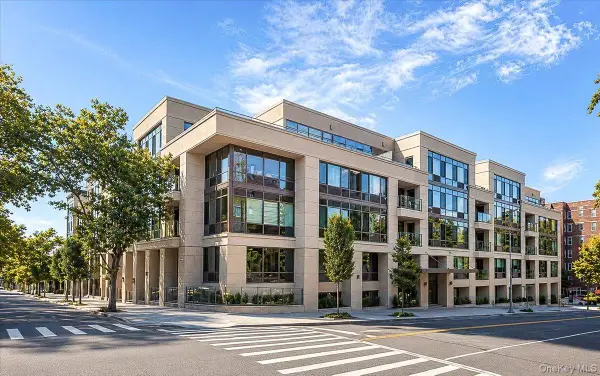 64-05 Yellowstone Boulevard #PH504, Forest Hills, NY 11375