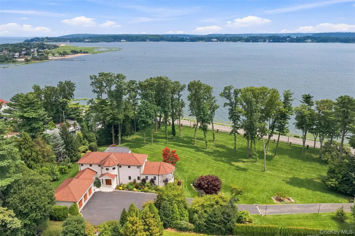 900 W Shore Road, Mill Neck, NY 11771 - #1