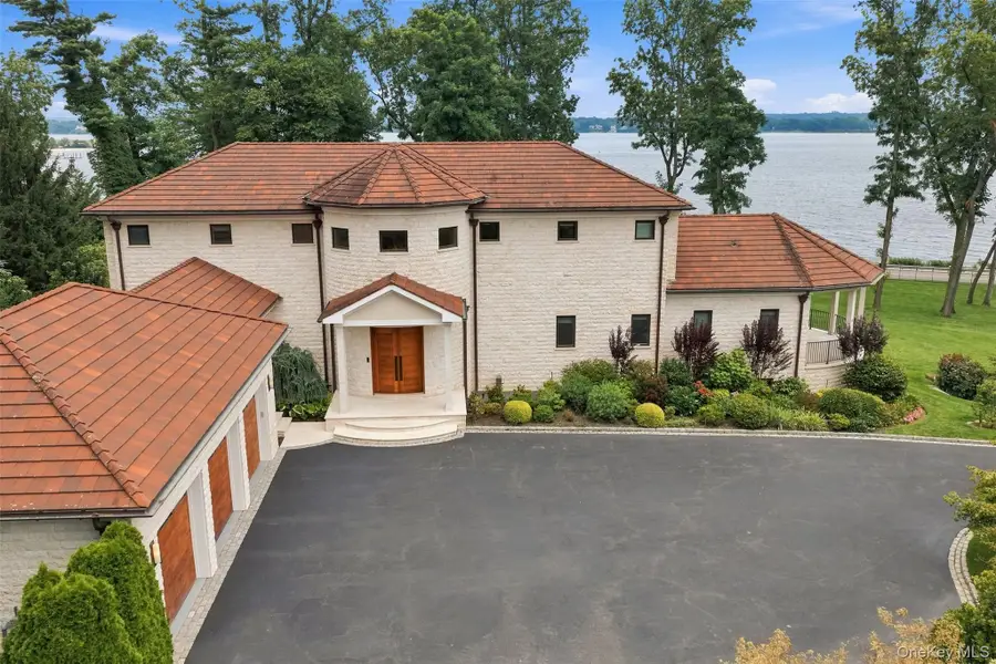 900 W Shore Road, Mill Neck, NY 11771 - #3