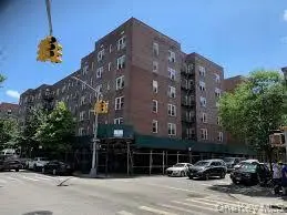 4240 Bowne St #5F, Flushing, NY 11355