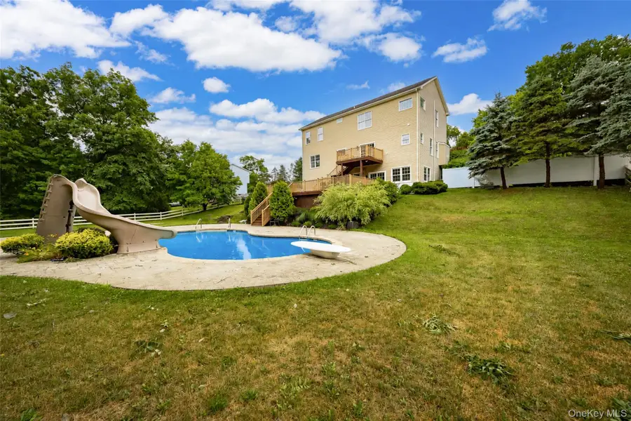 7 Fox Run, Wappingers Falls, NY 12590 - #3
