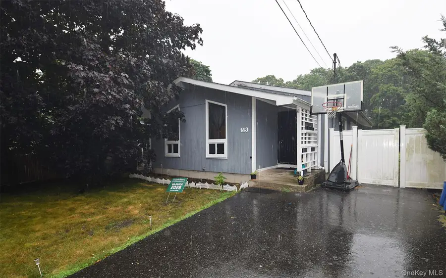 143 Meadowmere Avenue, Mastic, NY 11950 - #2