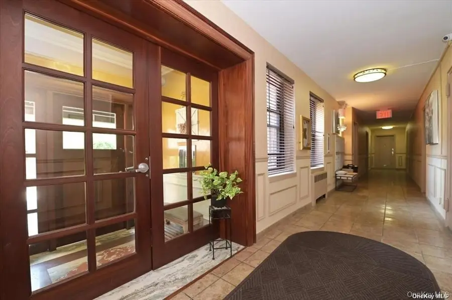 1 Maple Drive #2-J, Great Neck, NY 11021 - #2