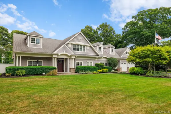 23 Country View Lane, East Islip, NY 11730