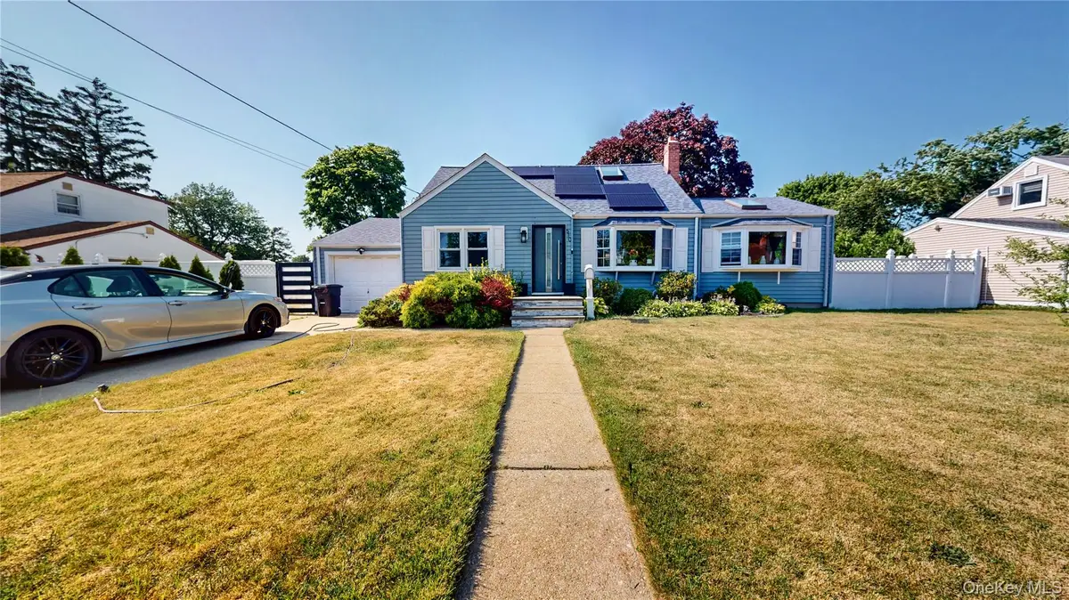 510 11th Street, West Babylon, NY 11704 - #1
