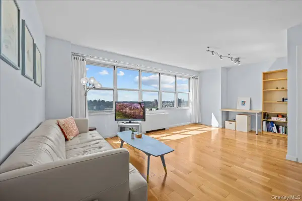 555 Kappock Street #12A, Bronx, NY 10463