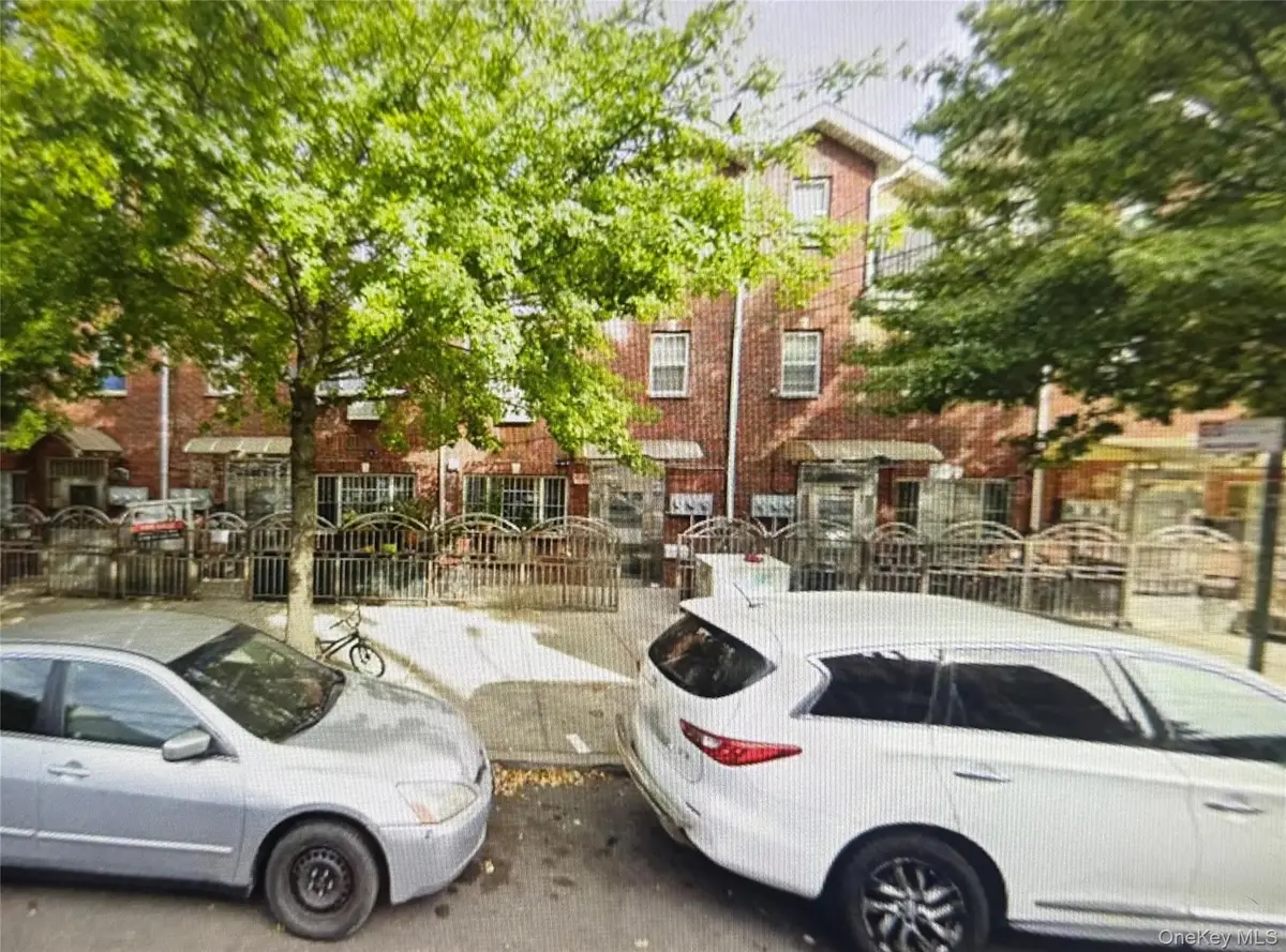 10475 48th Avenue, Corona, NY 11368 - #1