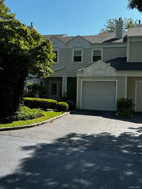 3 Pidgeon Court, Manorville, NY 11949