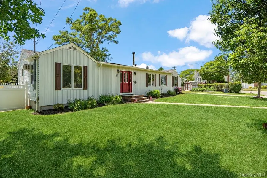 76 Alton Road, Babylon, NY 11702 - #2