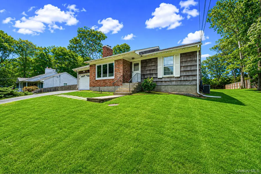 6 Rolling Woods Lane, Hampton Bays, NY 11946 - #3