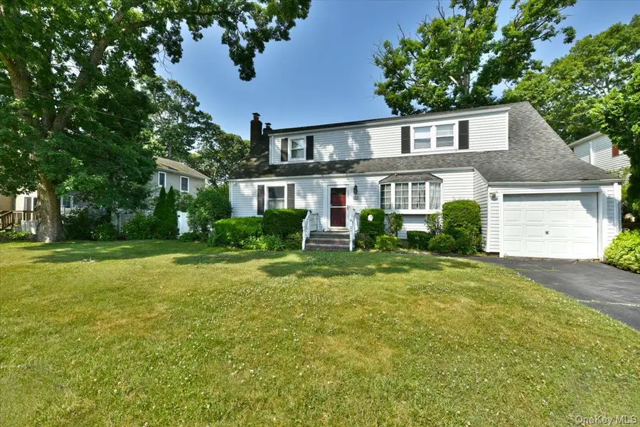 344 New York Avenue, Massapequa Park, NY 11762 - #3
