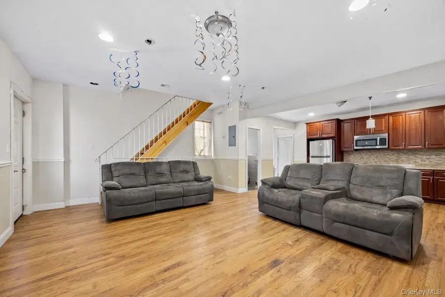 831 E 224th Street, Bronx, NY 10466 - #3