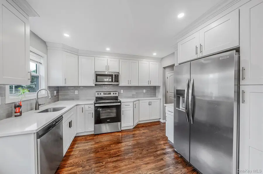 18 Jackson Street, Farmingdale, NY 11735 - #3