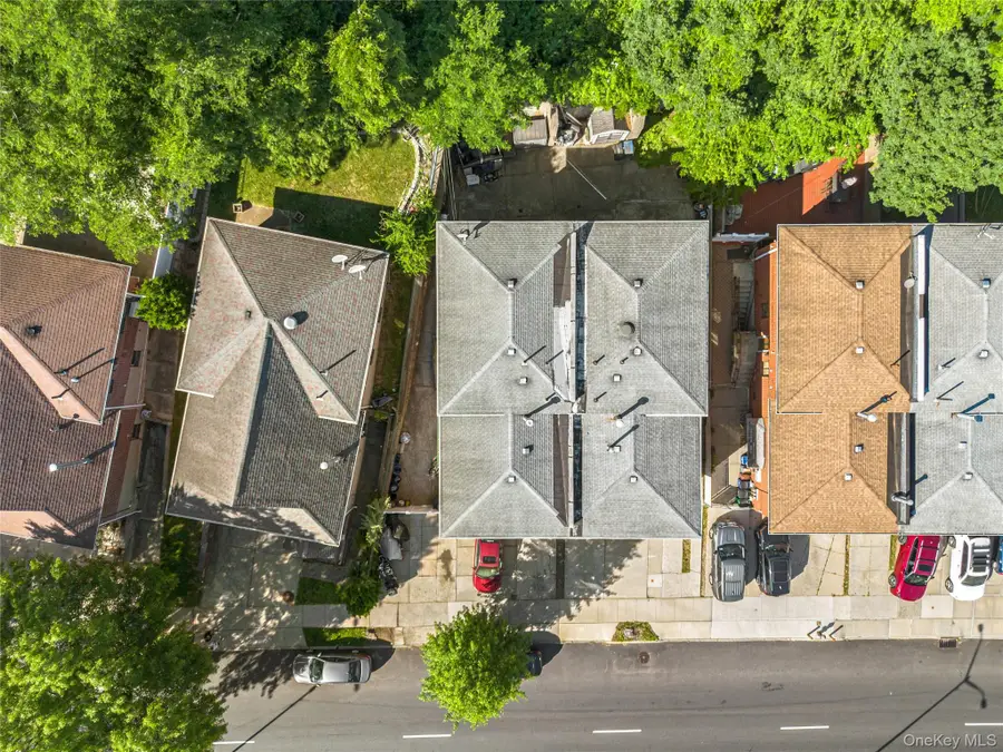 6915 Little Neck Parkway, Glen Oaks, NY 11004 - #2