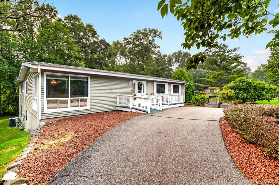 105 Robinhood Lane, West Nyack, NY 10994 - #2