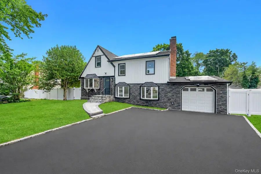 4 Ruby Lane, Huntington Station, NY 11746 - #3