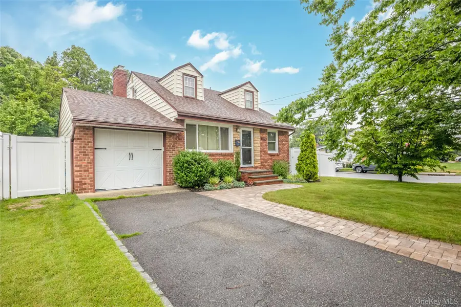 192 Sycamore Avenue, Bethpage, NY 11714 - #3